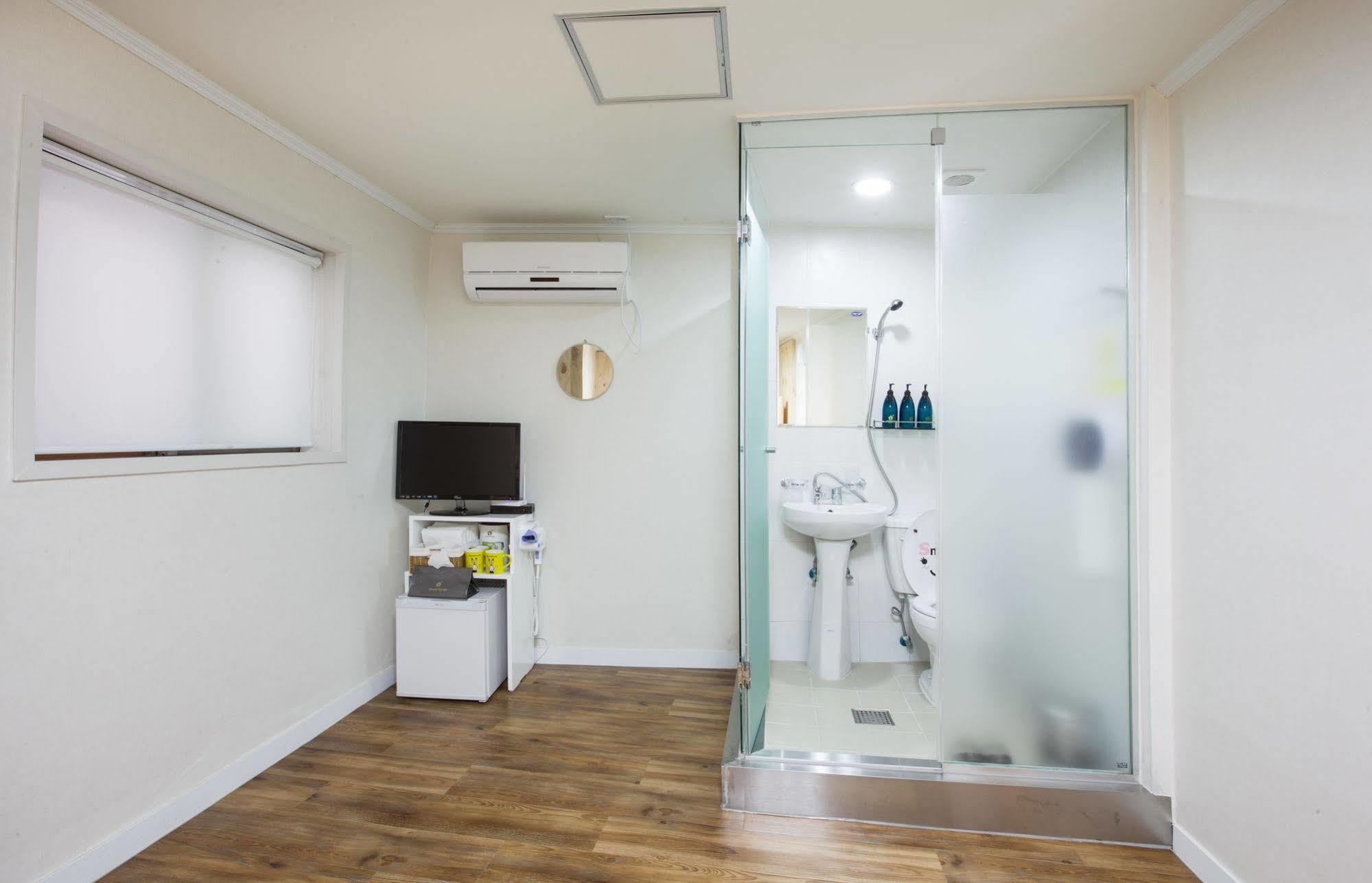 24 Guesthouse Namsan Garden سيول المظهر الخارجي الصورة
