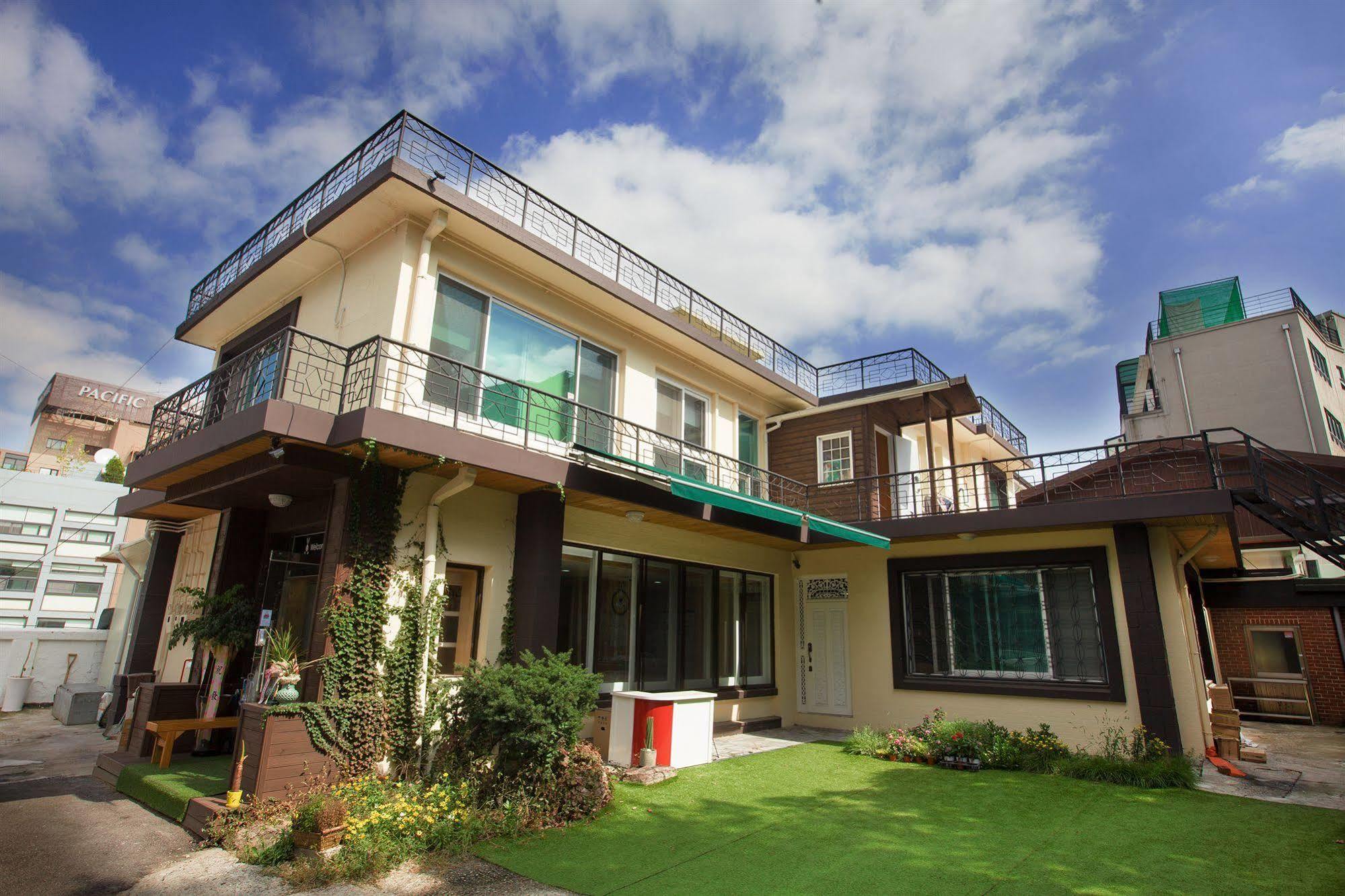 24 Guesthouse Namsan Garden سيول المظهر الخارجي الصورة